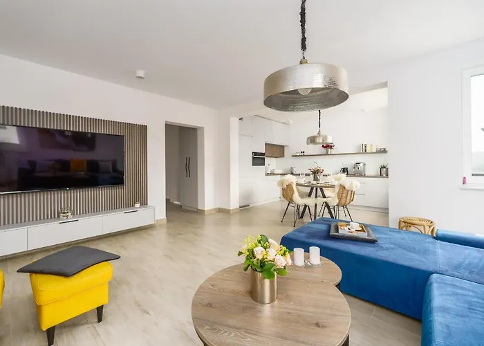 Lighthouse - Kasprowicza 100 Kołobrzeg